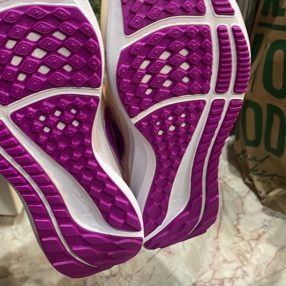 Nike women’s air zoom Pegasus fly ease running shoe dj7383-800 - Picture 8 of 8